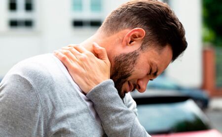 Si tiene dolor de cuello, debe comprender la causa del dolor.